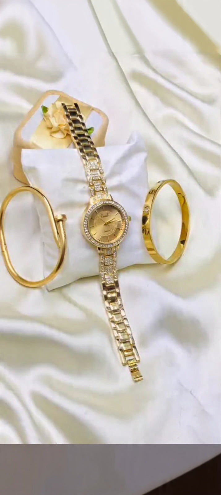 Luxury Gold Women’s Watch & Bracelet Gift Set
